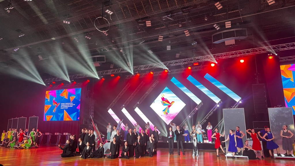 photo_5269337449971177855_y (1).jpg